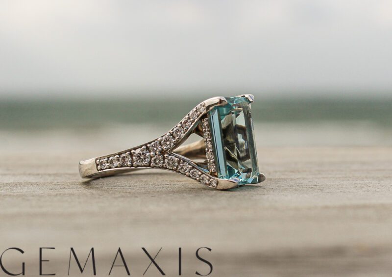 White Gold Emerald Cut Aquamarine and Diamond Dress Ring - Image 5