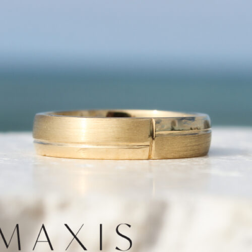 Mens Yellow Gold Pattern Wedding Ring